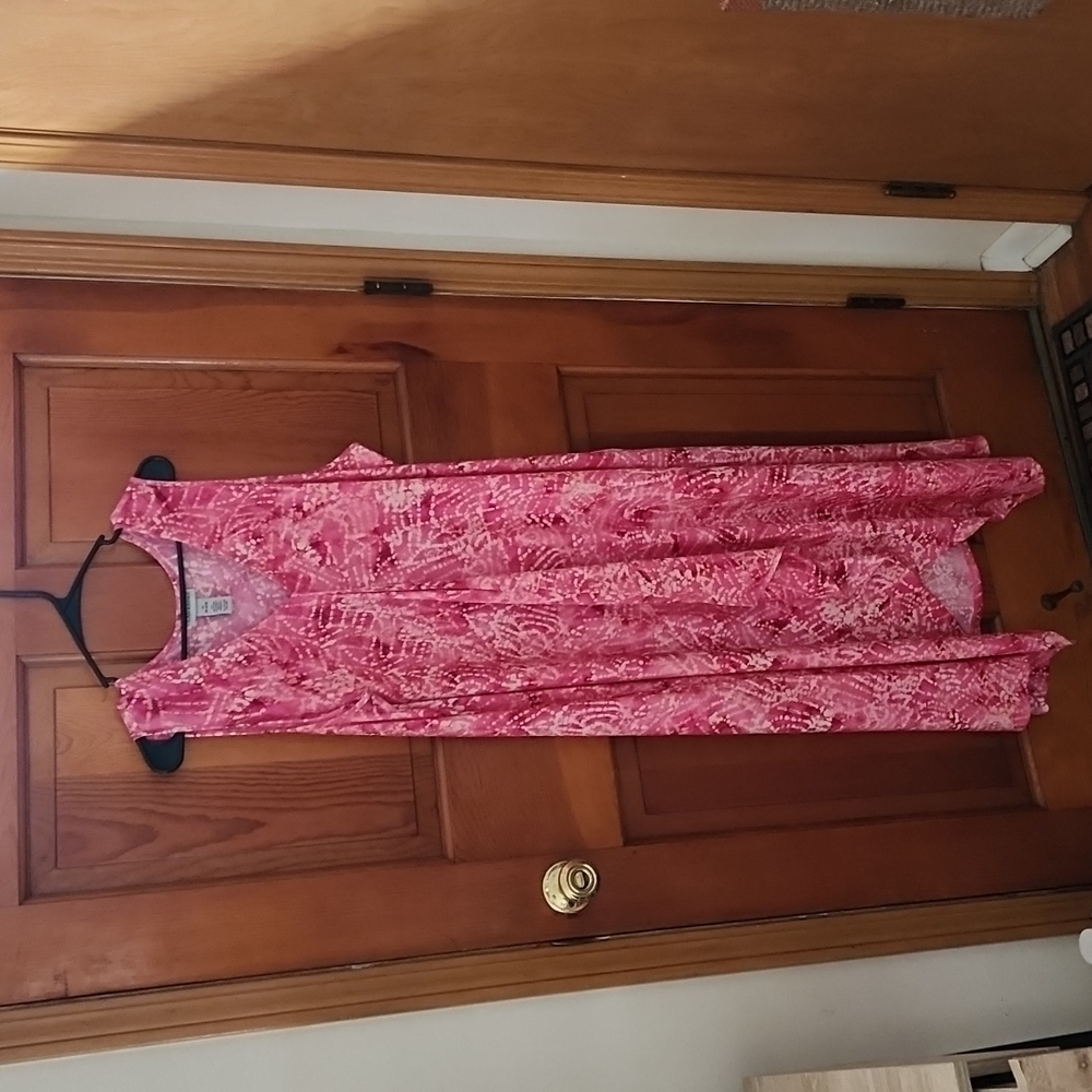 Catherine's sleeveless hankerchief dress